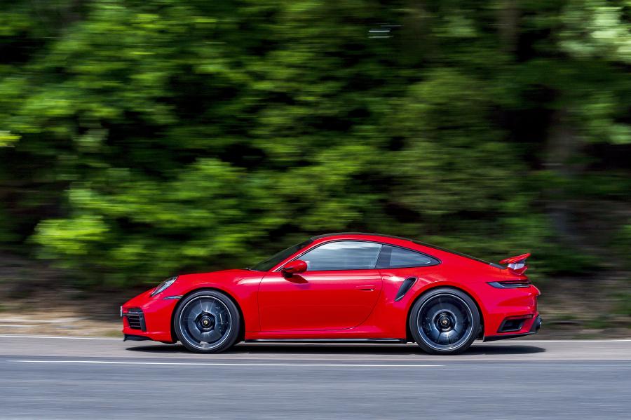  Porsche 911 Turbo S (992) 2020 года  (UK) (фото 12 из 42)